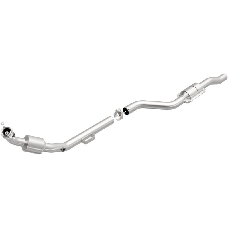 MagnaFlow Mercedes-Benz OEM Grade Federal / EPA Compliant Direct-Fit Catalytic Converter 51706 Photo - Primary