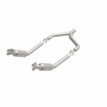 MagnaFlow Ford Mustang California Grade CARB Compliant Direct-Fit Catalytic Converter 5561533 360 Degree Image Set