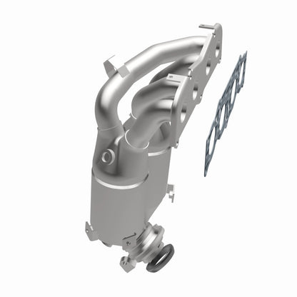 MagnaFlow Toyota Highlander OEM Grade Federal / EPA Compliant Manifold Catalytic Converter 51871 360 Degree Image Set