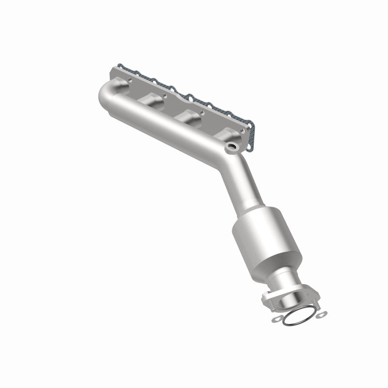 Magnaflow 2004 Nissan Titan 5.6L Direct Fit Converter 4583380 4583380 360 Degree Image Set