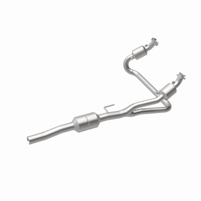 MagnaFlow Dodge Durango OEM Grade Federal / EPA Compliant Direct-Fit Catalytic Converter 51348 360 Degree Image Set