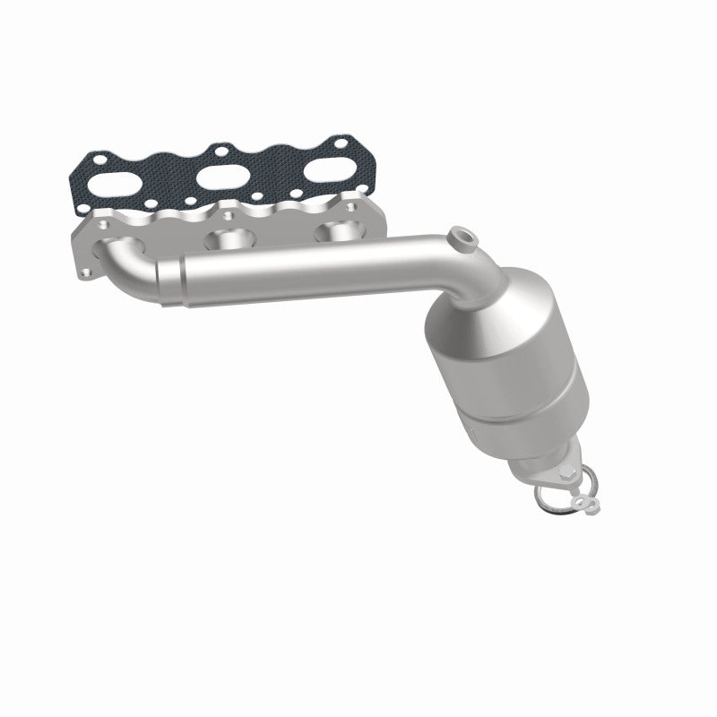 MagnaFlow Suzuki OEM Grade Federal / EPA Compliant Manifold Catalytic Converter 51254 360 Degree Image Set