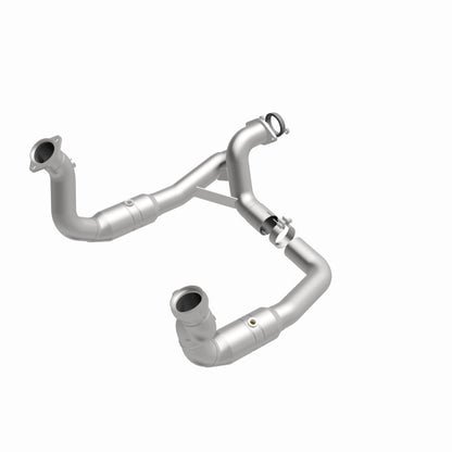 MagnaFlow Ford OEM Grade Federal / EPA Compliant Direct-Fit Catalytic Converter 52297 360 Degree Image Set