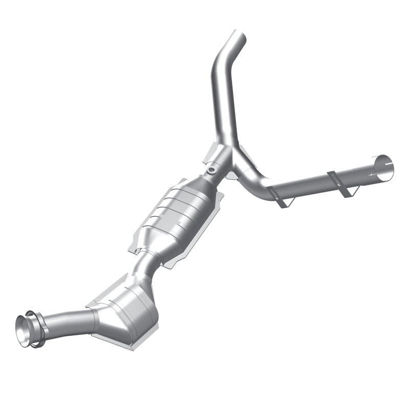 MagnaFlow Ford F-150 California Grade CARB Compliant Direct-Fit Catalytic Converter 447140 Photo - Primary