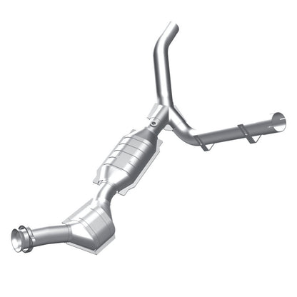 MagnaFlow Ford F-150 California Grade CARB Compliant Direct-Fit Catalytic Converter 447140 Photo - Primary