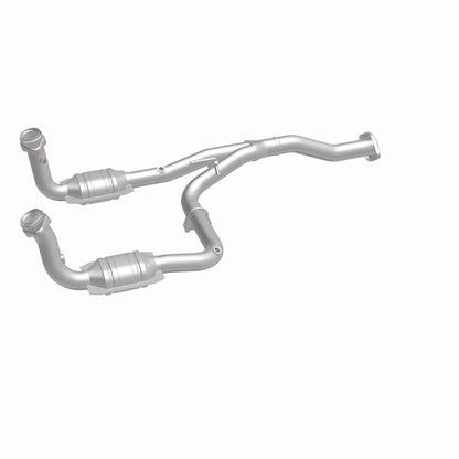 MagnaFlow Jeep Liberty HM Grade Federal / EPA Compliant Direct-Fit Catalytic Converter 23957 360 Degree Image Set