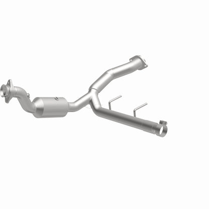 MagnaFlow Ford F-150 OEM Grade Federal / EPA Compliant Direct-Fit Catalytic Converter 21-475 360 Degree Image Set