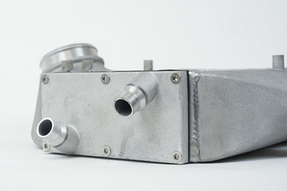 CSF F8X m3/m4 - BMW Top Mount Charge-Air-Cooler 8082R Photo - Close Up