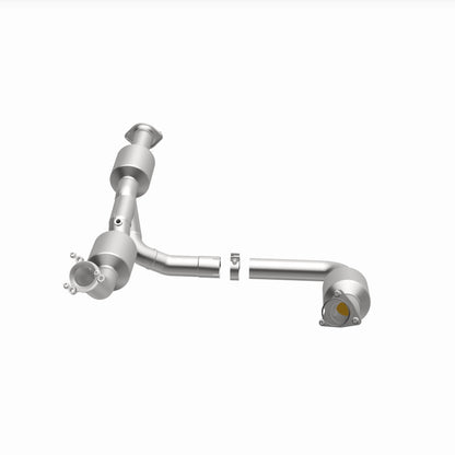 Magnaflow 18-20 Chevrolet Express 2500 Single Underbody 4.3L Direct Fit Catalytic Converter 280210 280210 360 Degree Image Set