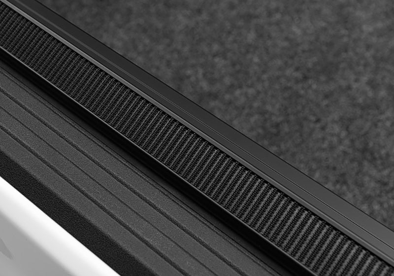 Truxedo 2020 Jeep Gladiator 5ft Lo Pro Bed Cover 523201 523201 Photo - Close Up