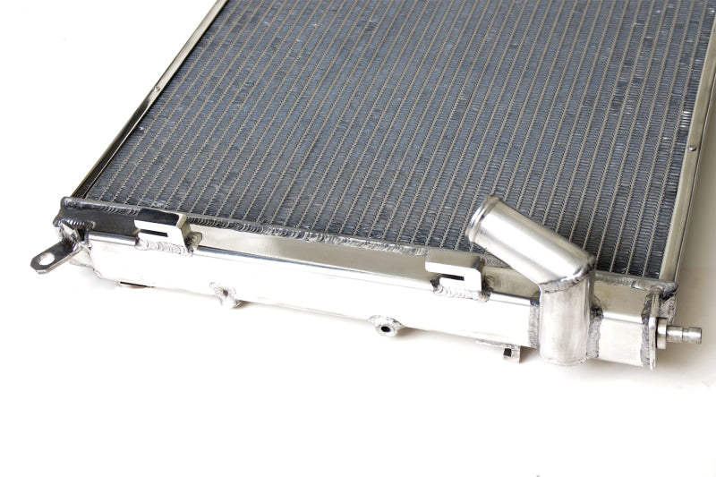 CSF 02-06 Mini Cooper S Radiator 7016 7016 Photo - Close Up