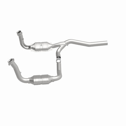 MagnaFlow OEM Grade Federal / EPA Compliant Direct-Fit Catalytic Converter 52148 360 Degree Image Set
