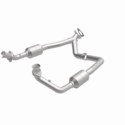 Magnaflow 2003 Ford E-350 Super Duty 5.4L Direct Fit Converter 4583378 4583378 360 Degree Image Set
