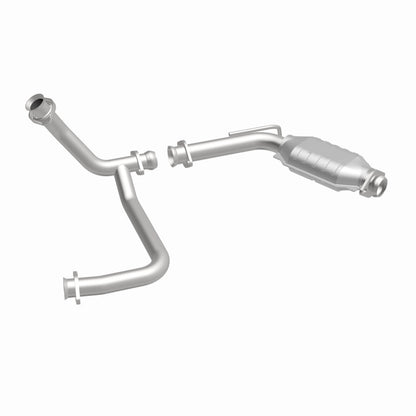 MagnaFlow Standard Grade Federal / EPA Compliant Direct-Fit Catalytic Converter 93360 360 Degree Image Set