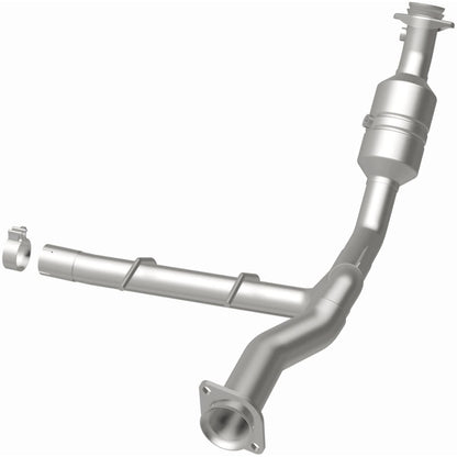 MagnaFlow Ford F-150 California Grade CARB Compliant Direct-Fit Catalytic Converter 5551139 Photo - out of package