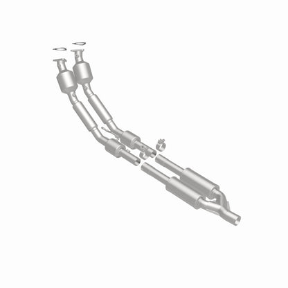 MagnaFlow Volkswagen Passat California Grade CARB Compliant Direct-Fit Catalytic Converter 551799 360 Degree Image Set