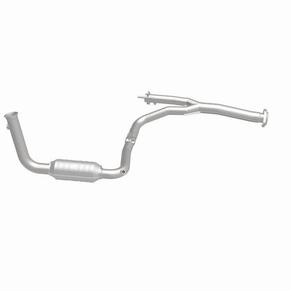 MagnaFlow Jeep Liberty OEM Grade Federal / EPA Compliant Direct-Fit Catalytic Converter 49582 360 Degree Image Set