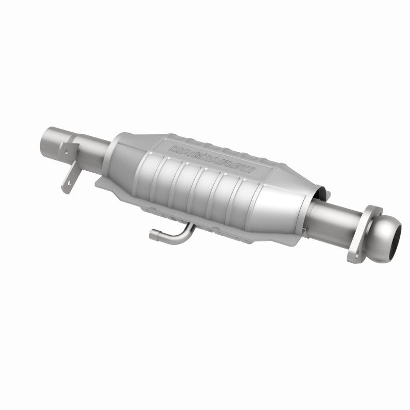 MagnaFlow Standard Grade Federal / EPA Compliant Direct-Fit Catalytic Converter 23439 360 Degree Image Set