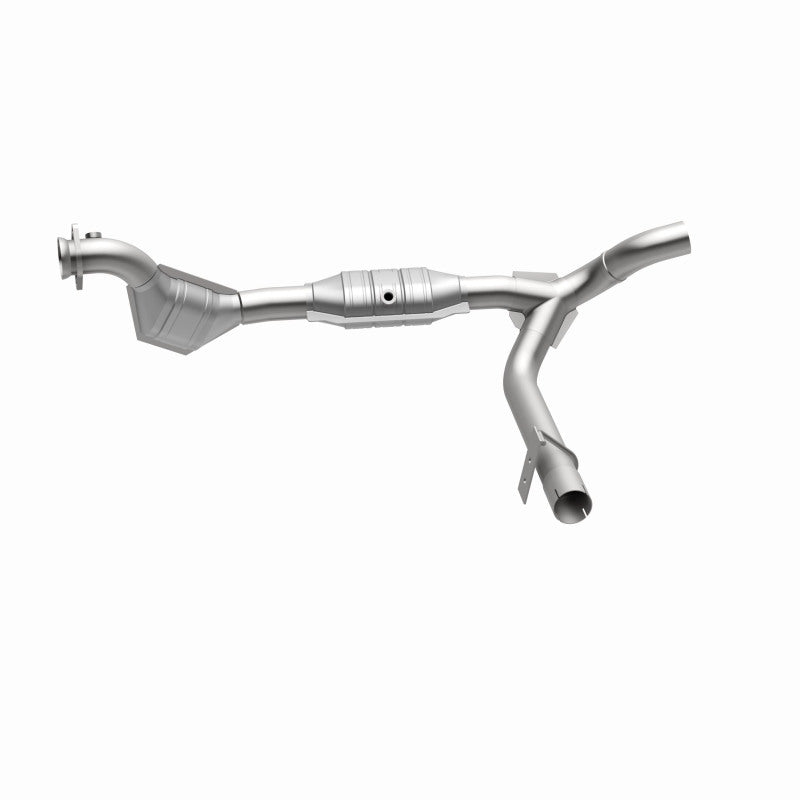 MagnaFlow Ford OEM Grade Federal / EPA Compliant Direct-Fit Catalytic Converter 51839 360 Degree Image Set