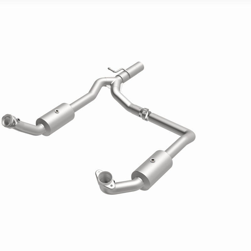 Magnaflow 09-13 Ford E-350 Super Duty V10 6.8 OEM Underbody Direct Fit Catalytic Converter 21-599 21-599 360 Degree Image Set