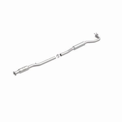 MagnaFlow Mitsubishi Outlander OEM Grade Federal / EPA Compliant Direct-Fit Catalytic Converter 51539 360 Degree Image Set