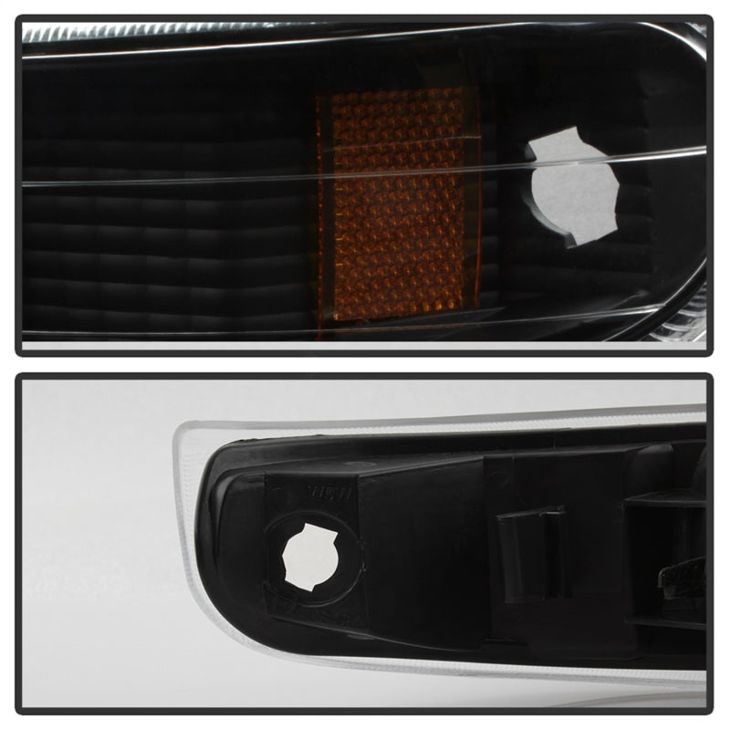 SPYDER Xtune Chevy Silverado 99-02 Amber Reflector Bumper Lights Black CBL-JH-CS99-AM-BK 5064271 5064271 Photo - Unmounted