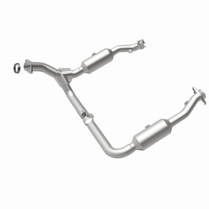 MagnaFlow OEM Grade Federal / EPA Compliant Direct-Fit Catalytic Converter 49598 360 Degree Image Set