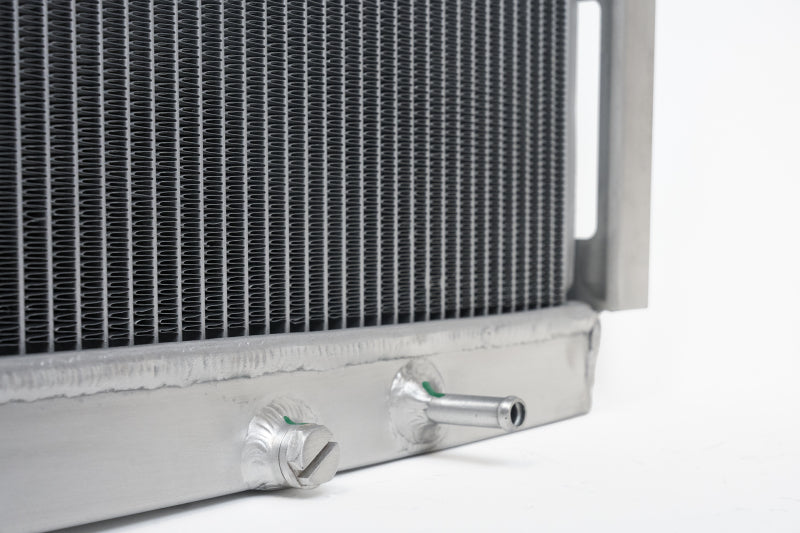 CSF 96-02 Toyota 4Runner (2.7/3.4L) Heavy-Duty All-Aluminum Radiator 7210 7210 Photo - Close Up