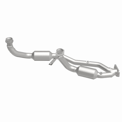 MagnaFlow Ford Windstar HM Grade Federal / EPA Compliant Direct-Fit Catalytic Converter 23542 360 Degree Image Set