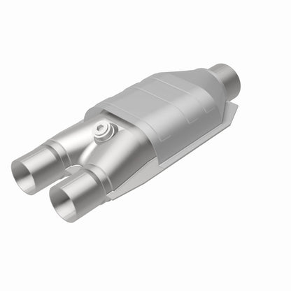 MagnaFlow Standard Grade Federal / EPA Compliant Universal Catalytic Converter 51667 360 Degree Image Set