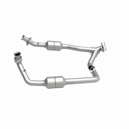 MagnaFlow Ford OEM Grade Federal / EPA Compliant Direct-Fit Catalytic Converter 51378 360 Degree Image Set