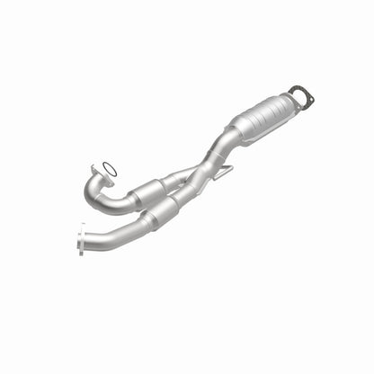 MagnaFlow Nissan Altima OEM Grade Federal / EPA Compliant Direct-Fit Catalytic Converter 49568 360 Degree Image Set