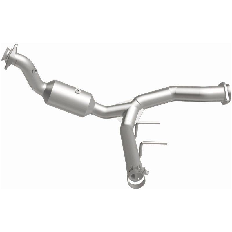 MagnaFlow Ford F-150 OEM Grade Federal / EPA Compliant Direct-Fit Catalytic Converter 21-475 Photo - out of package