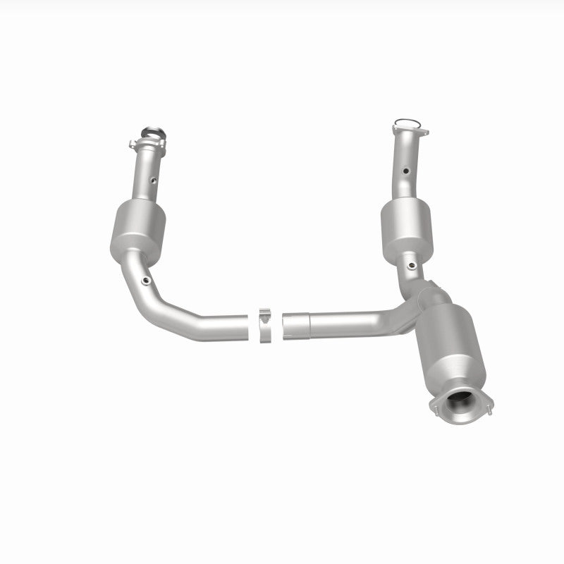 Magnaflow 2021 Chevrolet Express 2500 4.3L Underbody Direct-Fit Catalytic Converter 280429 280429 360 Degree Image Set
