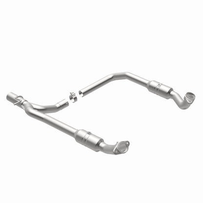 MagnaFlow Ford OEM Grade Federal / EPA Compliant Direct-Fit Catalytic Converter 52294 360 Degree Image Set