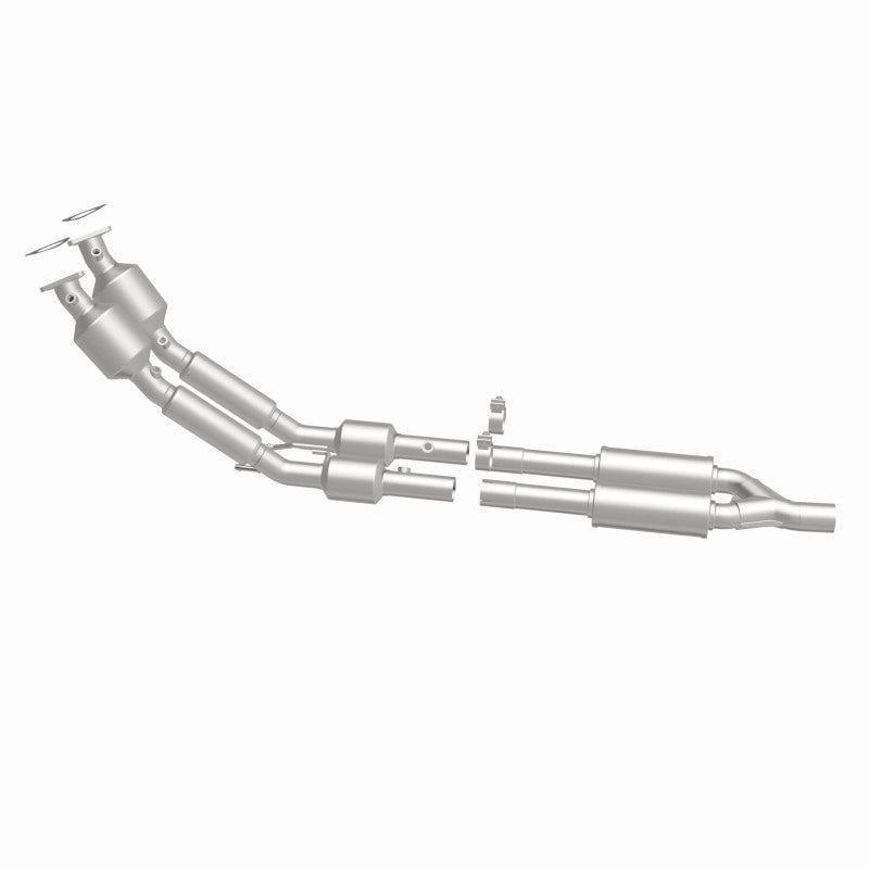 MagnaFlow Volkswagen Passat California Grade CARB Compliant Direct-Fit Catalytic Converter 5411799 360 Degree Image Set