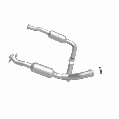 MagnaFlow OEM Grade Federal / EPA Compliant Direct-Fit Catalytic Converter 49598 360 Degree Image Set