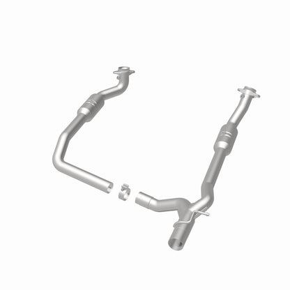 MagnaFlow Ford OEM Grade Federal / EPA Compliant Direct-Fit Catalytic Converter 52294 360 Degree Image Set