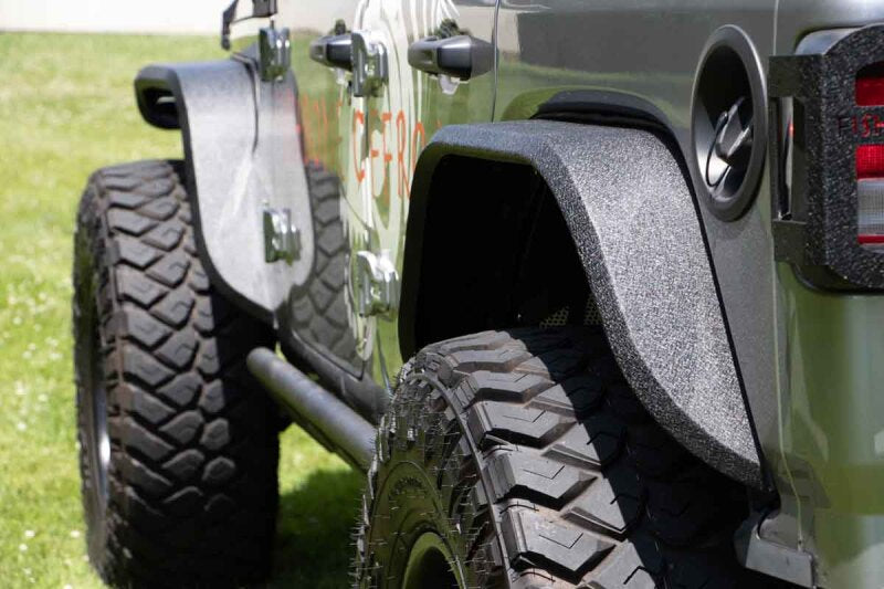 Fishbone Offroad 2020+ Jeep Gladitor Rear Fenders Elite Aluminum FB33145R FB33145R Photo - lifestyle view