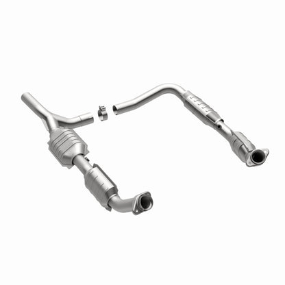 MagnaFlow Ford OEM Grade Federal / EPA Compliant Direct-Fit Catalytic Converter 51640 360 Degree Image Set