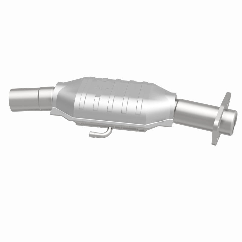 MagnaFlow Standard Grade Federal / EPA Compliant Direct-Fit Catalytic Converter 93418 360 Degree Image Set