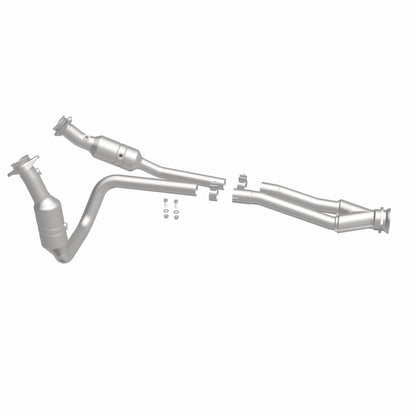 MagnaFlow Ford California Grade CARB Compliant Direct-Fit Catalytic Converter 5551436 360 Degree Image Set