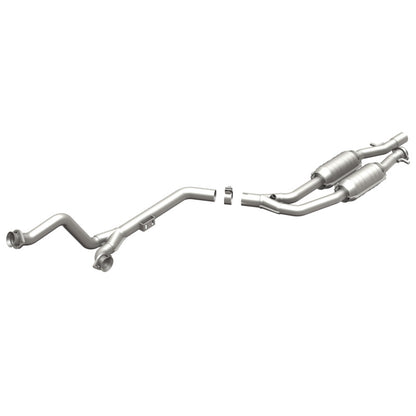MagnaFlow Mercedes-Benz Standard Grade Federal / EPA Compliant Direct-Fit Catalytic Converter 23573 Photo - Primary