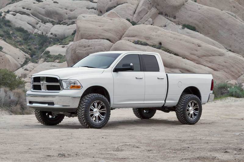 Fabtech 6" Performance System w/ Front Dirt Logic 2.5 Resi Coilovers K3083DL Photo - lifestyle view
