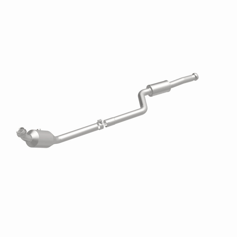 MagnaFlow Mercedes-Benz C300 OEM Grade Federal / EPA Compliant Direct-Fit Catalytic Converter 21-497 360 Degree Image Set