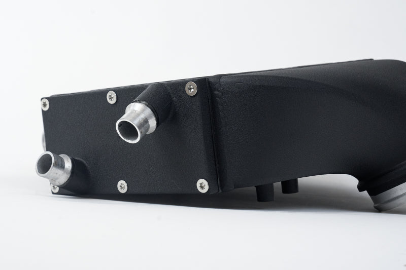 CSF 2014+ BMW M3/M4 (F8X) Top Mount Charge-Air-Cooler - Crinkle Black 8082 8082 Photo - Close Up