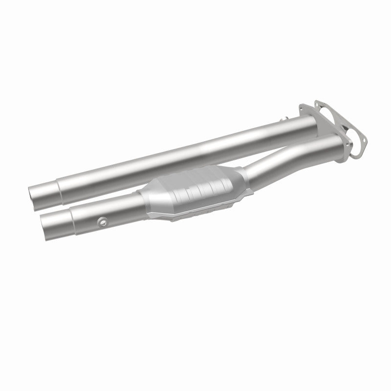 MagnaFlow HM Grade Federal / EPA Compliant Direct-Fit Catalytic Converter 95471 360 Degree Image Set
