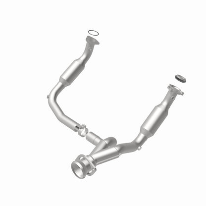 MagnaFlow California Grade CARB Compliant Direct-Fit Catalytic Converter 5451631 360 Degree Image Set