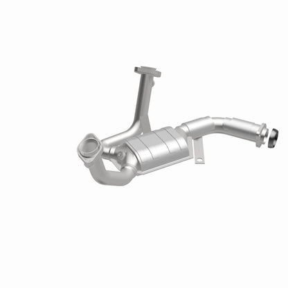 MagnaFlow Standard Grade Federal / EPA Compliant Direct-Fit Catalytic Converter 23357 360 Degree Image Set