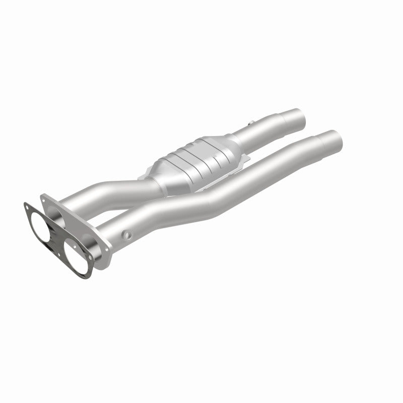 MagnaFlow HM Grade Federal / EPA Compliant Direct-Fit Catalytic Converter 95471 360 Degree Image Set